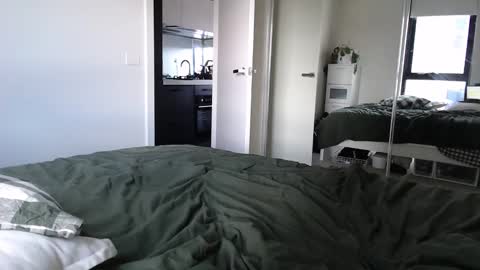 Snapshot of maddiemeekxo chatting on February 2025 05:37:02 AM Maddie Meek  online show from February 2025 05:37:02 AM