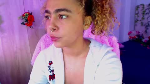 maddiie and clyde online show from October 2025 03:24:02 PM