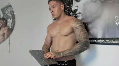 Snapshot of maddox_santana chatting on February 2025 03:30:01 AM Maddox Santana online show from February 2025 03:30:01 AM