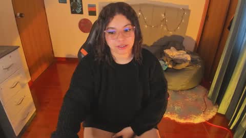 madelaine_taylor online show from September 2025 04:06:02 PM