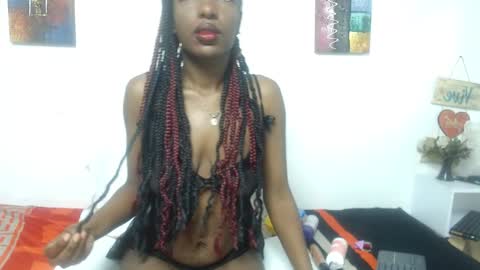 Madeline online show from November 2025 12:27:02 PM