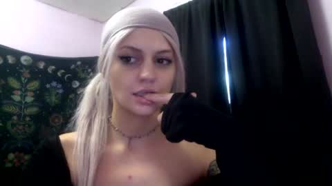 madeline online show from October 2025 12:14:02 PM