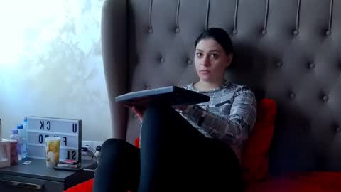 Snapshot of madelynvelure chatting on December 2025 10:08:02 AM madelynvelure online show from December 2025 10:08:02 AM