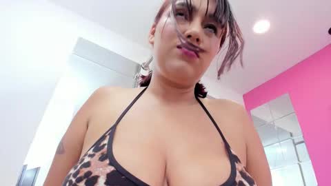 Snapshot of madero_claire chatting on October 2025 04:08:02 PM Claire  online show from October 2025 04:08:02 PM