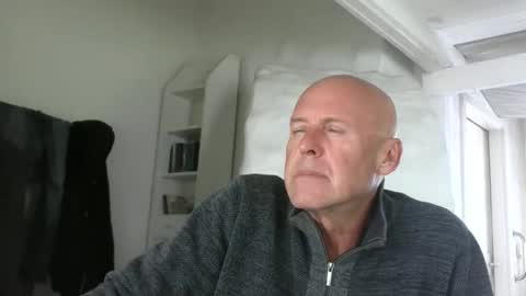 madio1187940 online show from October 2025 02:13:01 PM