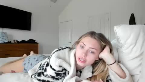 mari rose online show from December 2025 03:18:02 PM