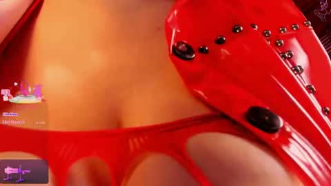 Snapshot of madison_bigboobies chatting on June 2026 10:04:02 PM Madison Astrid online show from June 2026 10:04:02 PM