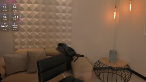 Maddi Collins online show from October 2025 08:09:02 PM