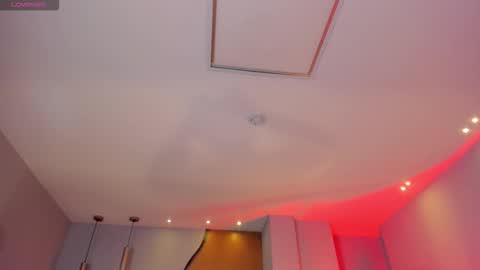 Maddi Collins online show from February 2026 12:03:01 PM