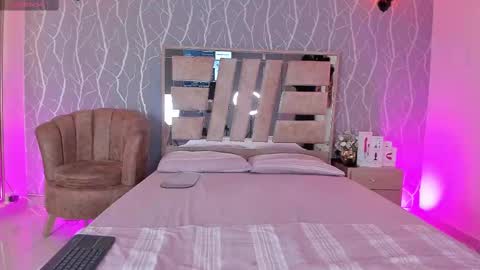    online show from February 2025 01:32:01 PM