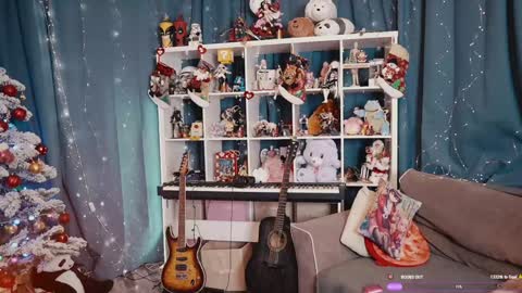 Alice online show from December 2025 03:06:01 PM