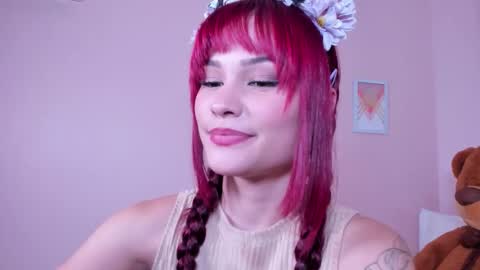 Mae Lyra online show from October 2025 10:10:01 PM