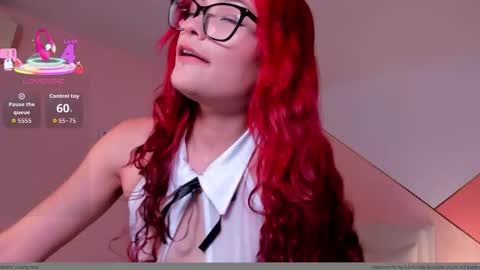 Mae Lyra online show from January 2026 09:28:02 PM