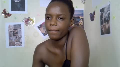 Maee online show from December 2025 04:14:01 PM