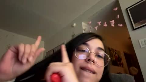 Mae Mariposa  online show from February 2026 12:55:01 AM