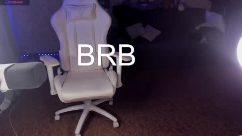 Maevee online show from March 2025 09:55:02 AM