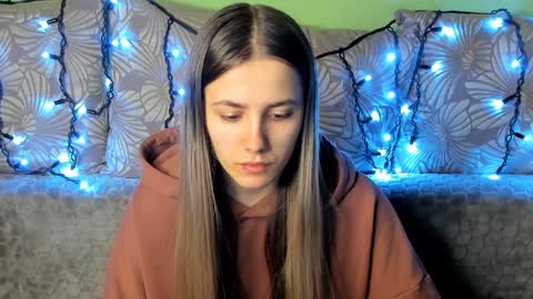 Maggie online show from December 2024 01:18:02 AM