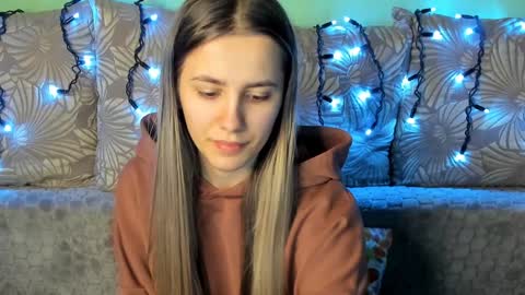 Maggie online show from December 2024 04:19:01 AM