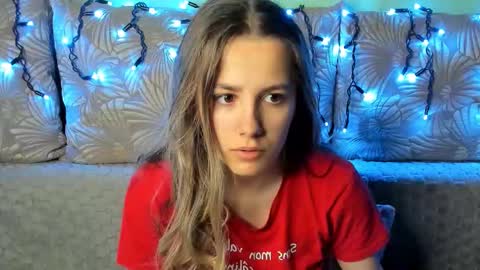 Maggie online show from December 2025 04:41:04 AM