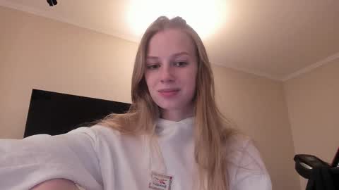 Alice  online show from February 2025 12:54:01 PM