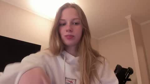 Alice  online show from February 2025 03:56:02 PM