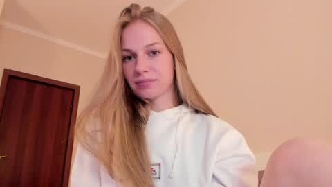 Alice  online show from November 2025 03:00:02 PM