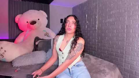 magic_ivone online show from February 2026 12:01:02 PM