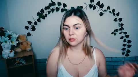Snapshot of magic_katarina_ chatting on February 2025 07:29:01 AM magic_katarina_ online show from February 2025 07:29:01 AM