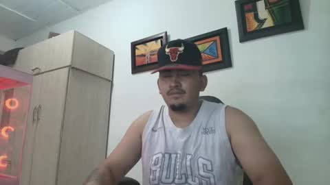 Snapshot of magic_milk23 chatting on November 2025 07:29:01 AM magic_milk23 online show from November 2025 07:29:01 AM