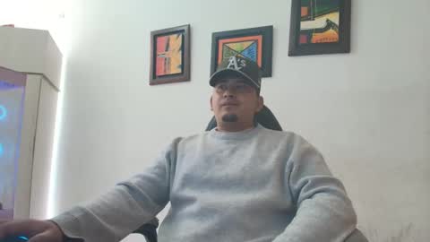 Snapshot of magic_milk23 chatting on December 2025 02:11:01 PM magic_milk23 online show from December 2025 02:11:01 PM