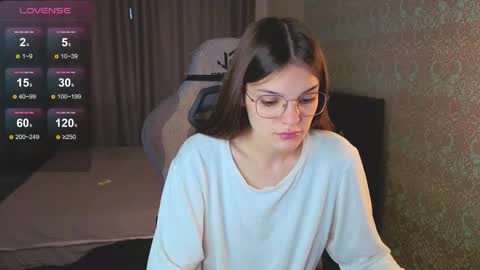 Snapshot of magic_shy chatting on September 2025 01:51:02 AM Merry online show from September 2025 01:51:02 AM