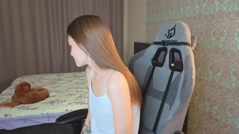 Snapshot of magic_shy chatting on October 2025 01:17:02 AM Merry online show from October 2025 01:17:02 AM