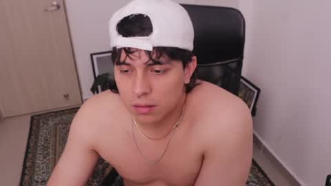 Snapshot of magic_tony chatting on April 2026 06:16:01 PM Tony Hoffa online show from April 2026 06:16:01 PM