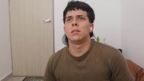 Snapshot of magic_tony chatting on May 2026 06:37:01 PM Tony Hoffa online show from May 2026 06:37:01 PM