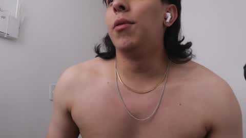 Snapshot of magic_tony chatting on May 2026 05:09:02 PM Tony Hoffa online show from May 2026 05:09:02 PM
