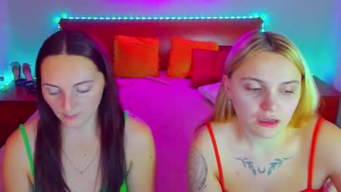 Lili and Bella online show from December 2024 11:13:01 AM