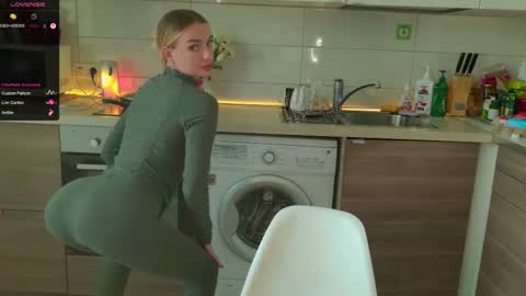 MagicLove online show from September 2025 02:22:01 AM