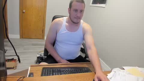 Snapshot of magicman176 chatting on October 2025 01:44:01 PM Magic176 online show from October 2025 01:44:01 PM