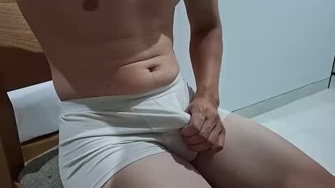 Snapshot of magicstick3003 chatting on November 2025 05:32:02 AM Eli online show from November 2025 05:32:02 AM