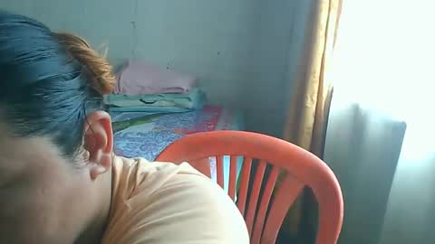 Snapshot of magiietaylor_ chatting on October 2025 05:56:01 PM Maggie Taylor online show from October 2025 05:56:01 PM