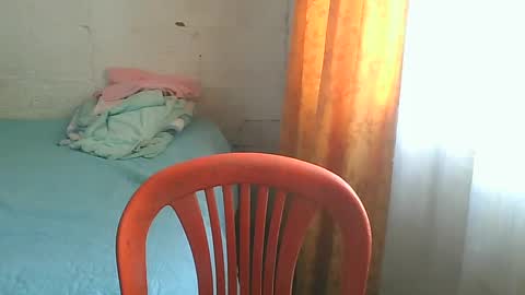 Snapshot of magiietaylor_ chatting on October 2025 06:31:02 PM Maggie Taylor online show from October 2025 06:31:02 PM