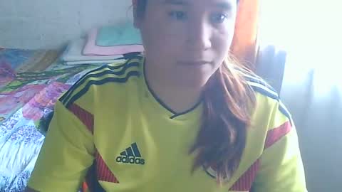 Snapshot of magiietaylor_ chatting on October 2025 05:14:02 PM Maggie Taylor online show from October 2025 05:14:02 PM
