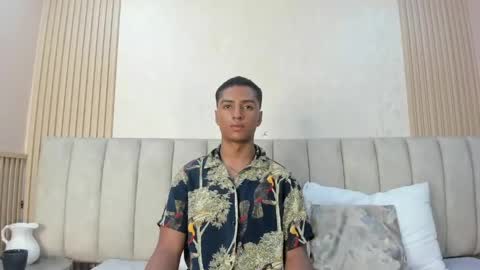 Snapshot of magnusking_ chatting on May 2026 11:04:02 AM Magnus King online show from May 2026 11:04:02 AM