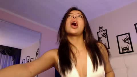 Snapshot of maia_reficco chatting on May 2026 08:07:01 PM Maia Reficco online show from May 2026 08:07:01 PM