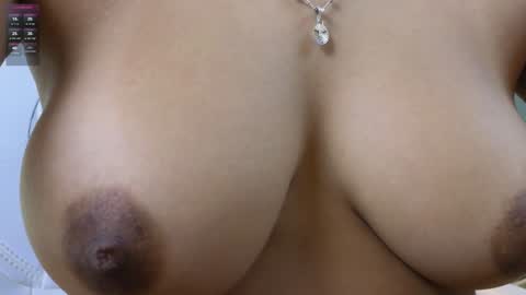 Snapshot of maiaa_ruiz chatting on December 2024 06:50:01 PM Maiaa Ruiz online show from December 2024 06:50:01 PM