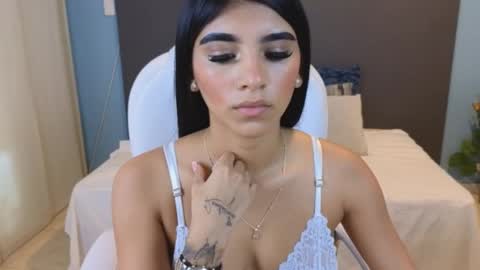 Snapshot of maiaa_ruiz chatting on January 2025 04:13:01 PM Maiaa Ruiz online show from January 2025 04:13:01 PM