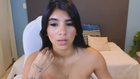Snapshot of maiaa_ruiz chatting on January 2025 05:05:01 PM Maiaa Ruiz online show from January 2025 05:05:01 PM