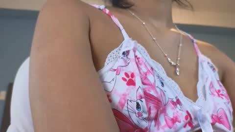 Snapshot of maiaa_ruiz chatting on January 2025 04:18:01 PM Maiaa Ruiz online show from January 2025 04:18:01 PM