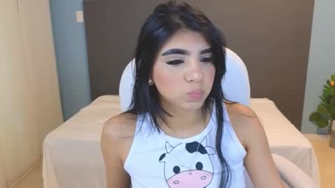 Snapshot of maiaa_ruiz chatting on January 2025 01:46:01 PM Maiaa Ruiz online show from January 2025 01:46:01 PM