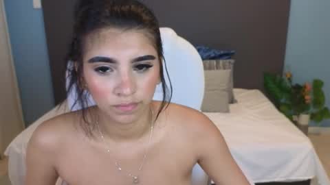 Snapshot of maiaa_ruiz chatting on January 2025 04:34:02 PM Maiaa Ruiz online show from January 2025 04:34:02 PM